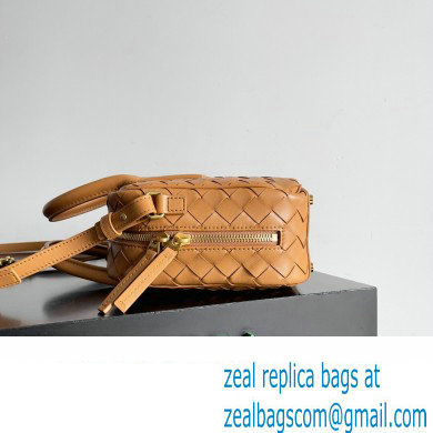 Bottega Veneta Small Getaway Intrecciato leather top handle bag with adjustable and detachable strap ALMOND 2024