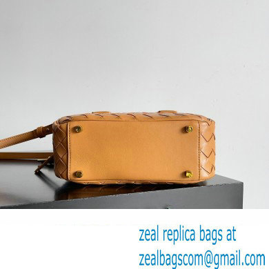 Bottega Veneta Small Getaway Intrecciato leather top handle bag with adjustable and detachable strap ALMOND 2024