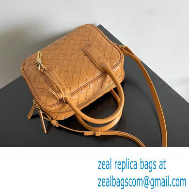 Bottega Veneta Small Getaway Intrecciato leather top handle bag with adjustable and detachable strap ALMOND 2024