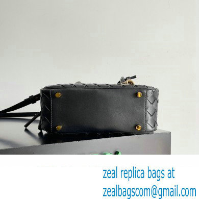Bottega Veneta Small Getaway Intrecciato leather top handle bag with adjustable and detachable strap Black 2024 - Click Image to Close
