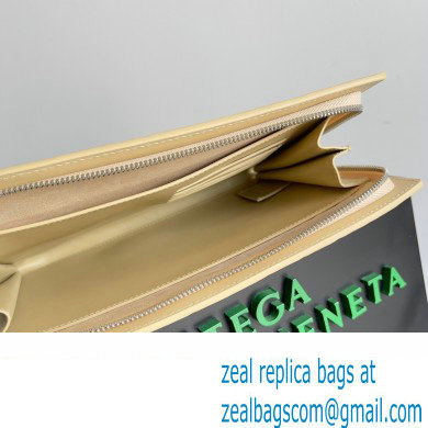 Bottega Veneta Small intrecciato leather document case With Wristlet PORRIDGE 2023
