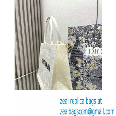 Dior Medium Book Tote Bag in White D-Lace Butterfly Embroidery 2024 - Click Image to Close