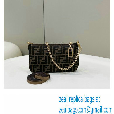 Fendi Baguette Pouch clutch with chain Bag in Brown jacquard FF fabric