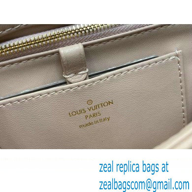 Louis Vuitton Lamb leather GO-14 MM Bag M23568 Beige/Pink 2023