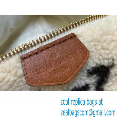 Louis Vuitton Shearling LV Ski Bumbag Bag M23715 Cream/Brown 2023