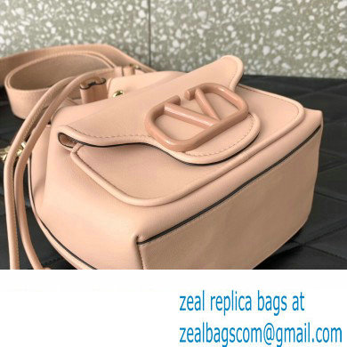 Valentino Loco Bucket Bag In Calfskin Leather Nude With Enamel Tone-On-Tone Vlogo Signature 2024 - Click Image to Close