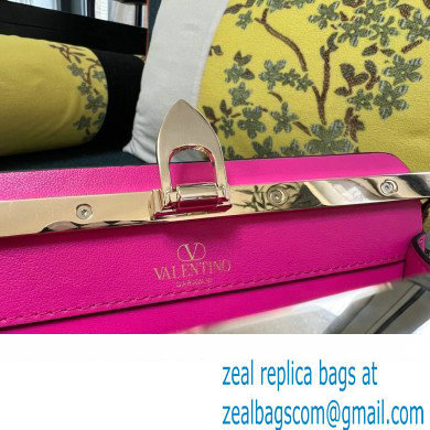 Valentino Rockstud Clutch Bag In Calfskin Fuchsia 2024 - Click Image to Close