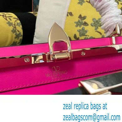 Valentino Rockstud Handbag In Calfskin Fuchsia 2024 - Click Image to Close