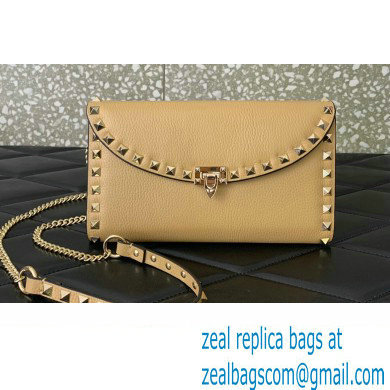 Valentino Rockstud Wallet With Chain in Grainy Calfskin Beige 2024