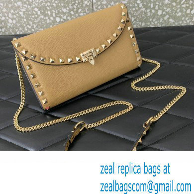 Valentino Rockstud Wallet With Chain in Grainy Calfskin Beige 2024