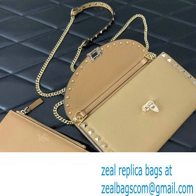 Valentino Rockstud Wallet With Chain in Grainy Calfskin Beige 2024 - Click Image to Close