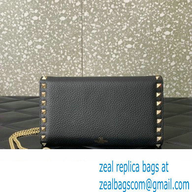 Valentino Rockstud Wallet With Chain in Grainy Calfskin Black 2024