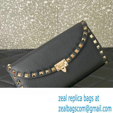 Valentino Rockstud Wallet With Chain in Grainy Calfskin Black 2024