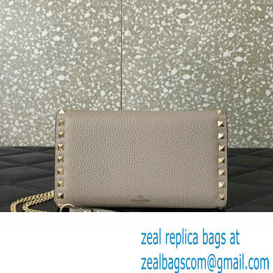 Valentino Rockstud Wallet With Chain in Grainy Calfskin Gray 2024