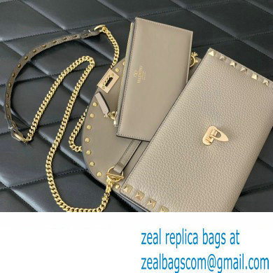 Valentino Rockstud Wallet With Chain in Grainy Calfskin Gray 2024 - Click Image to Close