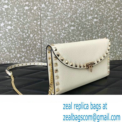 Valentino Rockstud Wallet With Chain in Grainy Calfskin White 2024