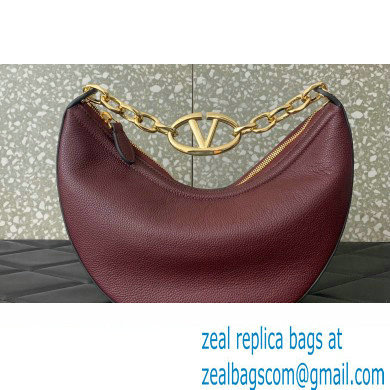 Valentino Small Vlogo Moon Hobo Bag In grainy calfskin Burgundy With Chain - Click Image to Close