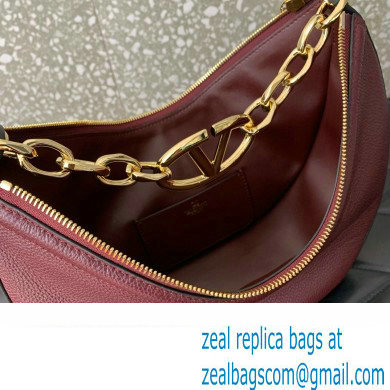 Valentino Small Vlogo Moon Hobo Bag In grainy calfskin Burgundy With Chain - Click Image to Close