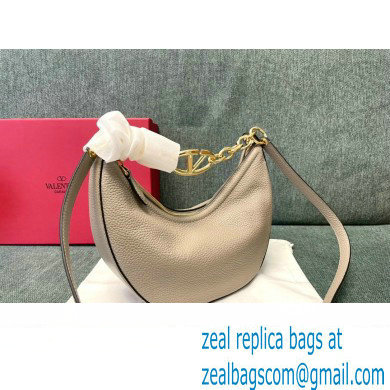 Valentino Small Vlogo Moon Hobo Bag In grainy calfskin Pale Gray With Chain - Click Image to Close