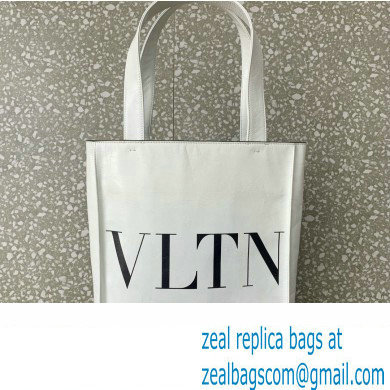 Valentino VLTN Tote bag in Crinkled Leather 0047 White 2023