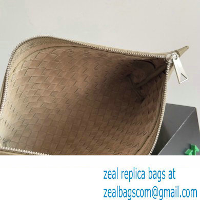 Bottega Veneta Intrecciato leather pouch Clutch Bag Beige