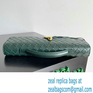 Bottega Veneta Long Clutch Andiamo With Handle Intrecciato leather bag Emerald green with metallic knot closure 2024