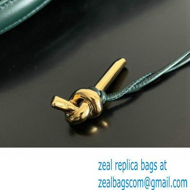 Bottega Veneta Long Clutch Andiamo With Handle Intrecciato leather bag Emerald green with metallic knot closure 2024