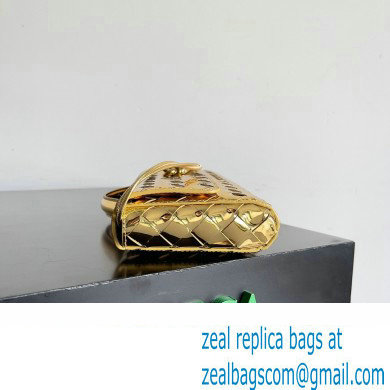 Bottega Veneta Long Clutch Andiamo With Handle Intrecciato leather bag Gold with metallic knot closure 2024