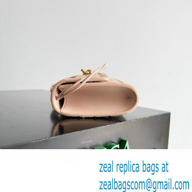 Bottega Veneta Long Clutch Andiamo With Handle Intrecciato leather bag Nude Pink with metallic knot closure 2024