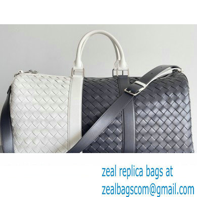 Bottega Veneta Medium Intrecciato Duffle Intrecciato leather Bag Space / White