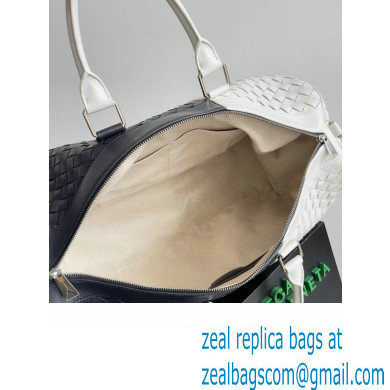 Bottega Veneta Medium Intrecciato Duffle Intrecciato leather Bag Space / White