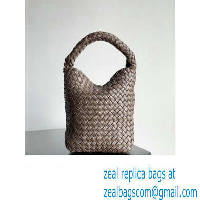 Bottega Veneta Small Cabat Bucket Small Intreccio leather bag FONDANT 2024