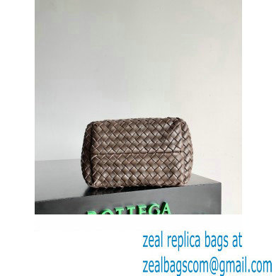 Bottega Veneta Small Cabat Bucket Small Intreccio leather bag FONDANT 2024
