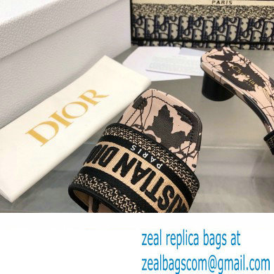 Dior Beige and Black Cotton Embroidered with Fleurs Mystiques Motif Dway Heeled Slide 2024