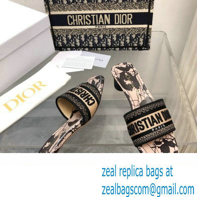 Dior Beige and Black Cotton Embroidered with Fleurs Mystiques Motif Dway Heeled Slide 2024