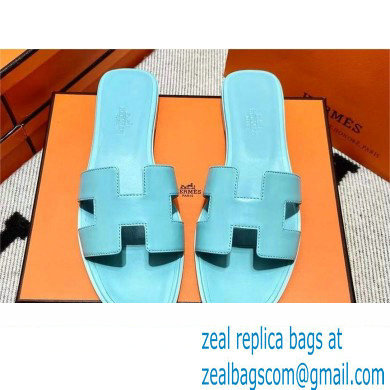Hermes Oran Flat slippers in swift leather bleu cameo