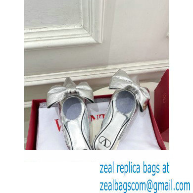 Valentino Un Chateau Bow Flat Mules Metallic Silver 2024