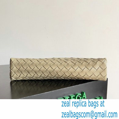 Bottega Veneta Intrecciato leather pouch Clutch Bag Beige
