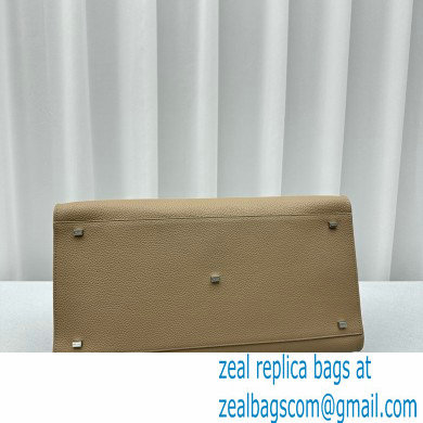 THE ROW MARGAUX 17 BAG IN GRAINED LEATHER CHAI 2024