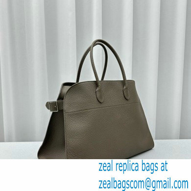 THE ROW MARGAUX 17 BAG IN GRAINED LEATHER ETOUPE 2024